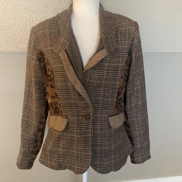 𝅺Anvrdie (Angels never die) brown plaid mixed design and beaded placket jacket - Picture 2 of 11